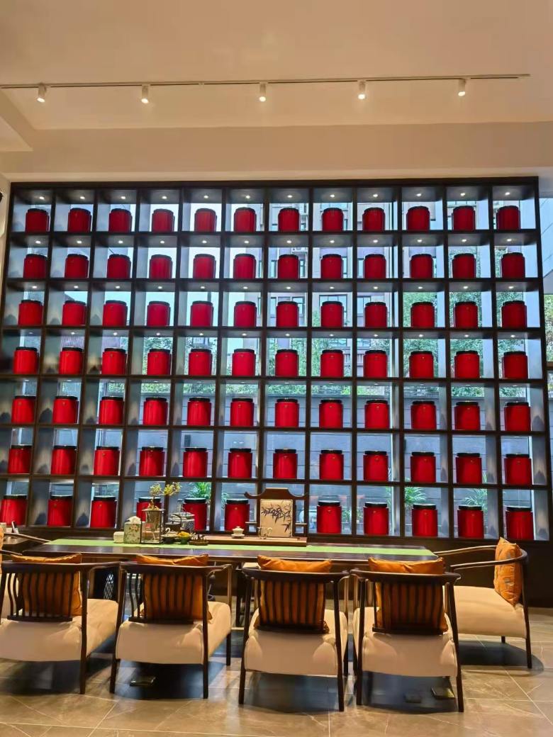 20211222/61c2f381b8319.jpg 雨林古樹(shù)茶茶葉展柜.jpg