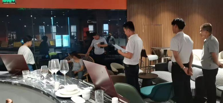 20220710/62caf2e0189d2.jpg 隊員觀摩模擬演練.jpg