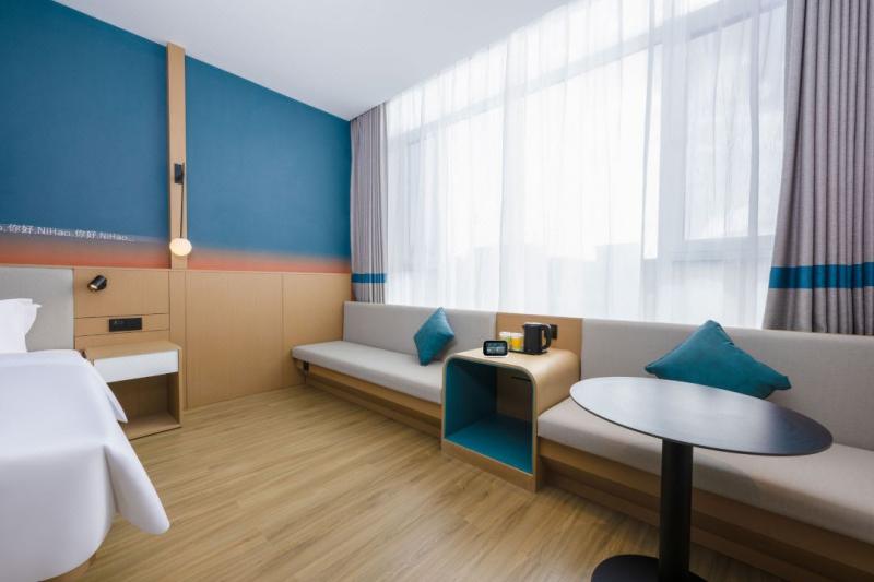 20230809/64d348cd987c9.jpg 你好酒店客房家具.jpg